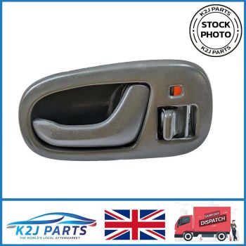 Front Right Side Inner Door Handle for Suzuki Swift (94-04) Replaces 83150-66E00
